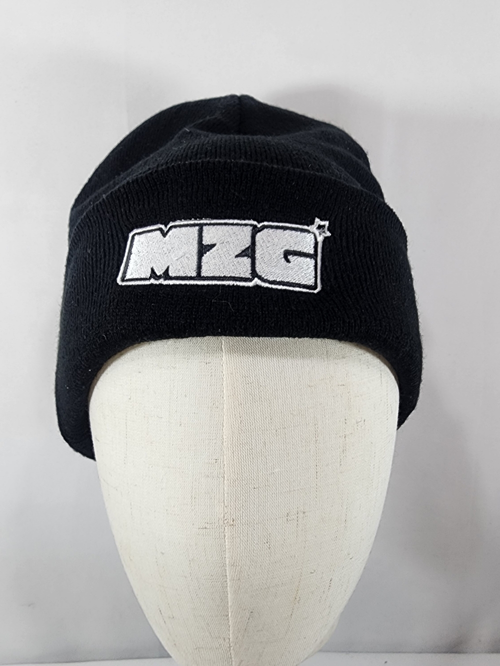 MZG Ac-Urban Black Beanie Hat Ribbed Knit Cuffed Cap Star Logo